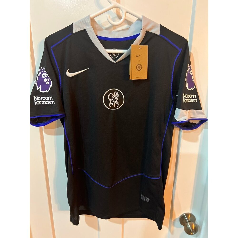 Source Unknown-Nike Chelsea FC 2025/26 Third Kit 2004/05 away kit
